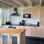 Gruppenunterkunft Wiesengefluester S2 Mit Wiesenblick, Sauna Und Kamin بيت للعطل Röbel