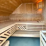 Gruppenunterkunft Wiesengefluester S2 Mit Wiesenblick, Sauna Und Kamin