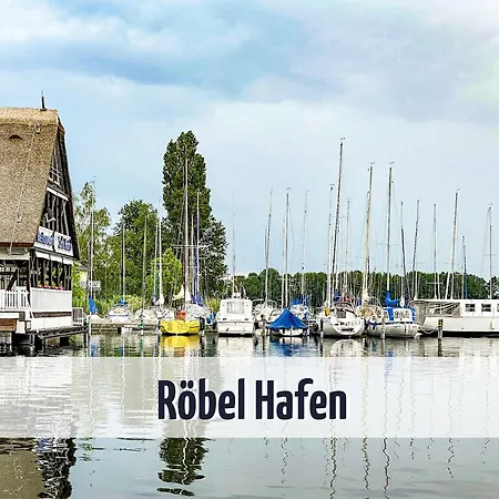 Casa vacanze Gruppenunterkunft Wiesengefluester S2 Mit Wiesenblick, Sauna Und Kamin Röbel