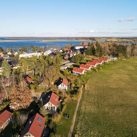 Gruppenunterkunft Wiesengefluester S2 Mit Wiesenblick, Sauna Und Kamin * Röbel