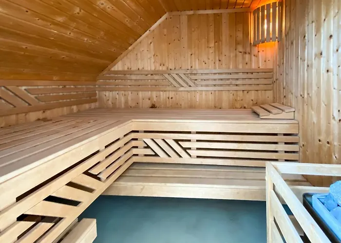 Gruppenunterkunft Wiesengefluester S2 Mit Wiesenblick, Sauna Und Kamin