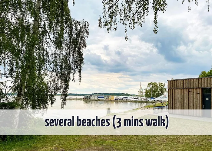 Holiday home Gruppenunterkunft Wiesengefluester S2 Mit Wiesenblick, Sauna Und Kamin Robel